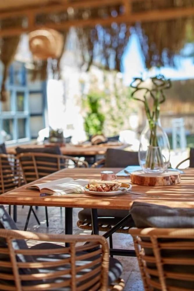 Maison Boheme Hotel 10/17