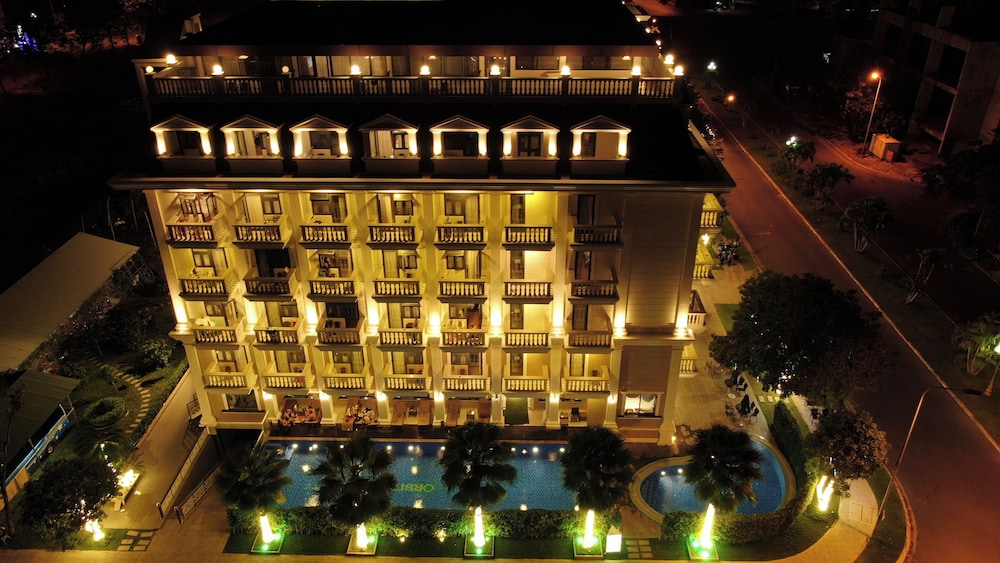 Orbit Hotel 2/50