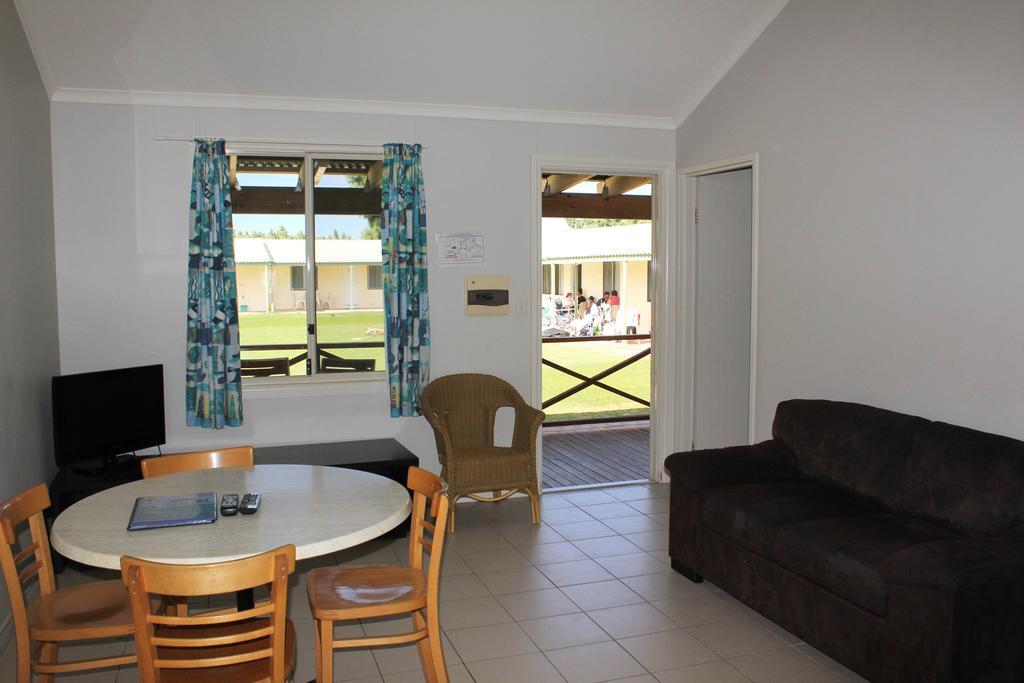 NINGALOO CORAL BAY 16/26