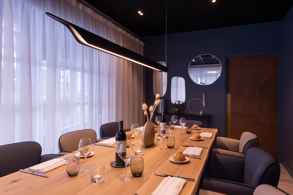 Hotel L Amiraute 58/62