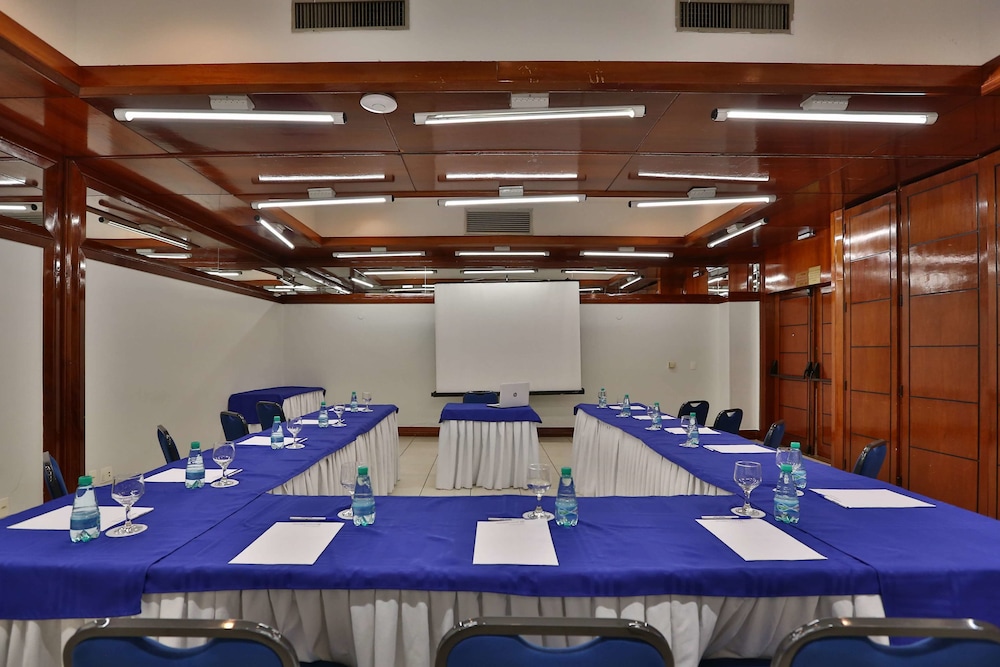 Hotel Golden Tulip Goiania Address 61/73