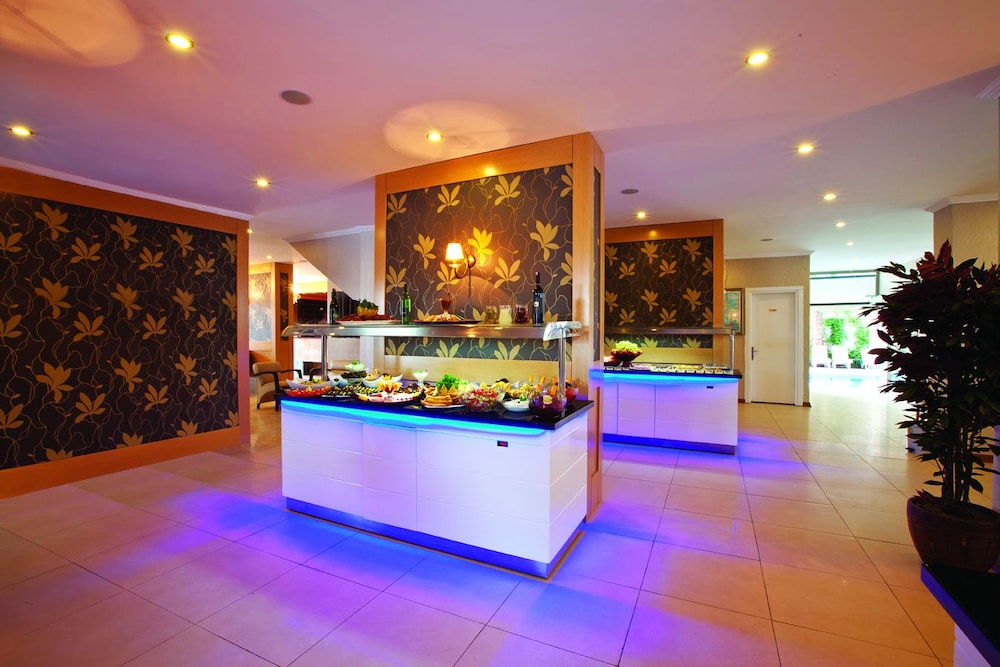 Aurasia Beach Hotel 15/69