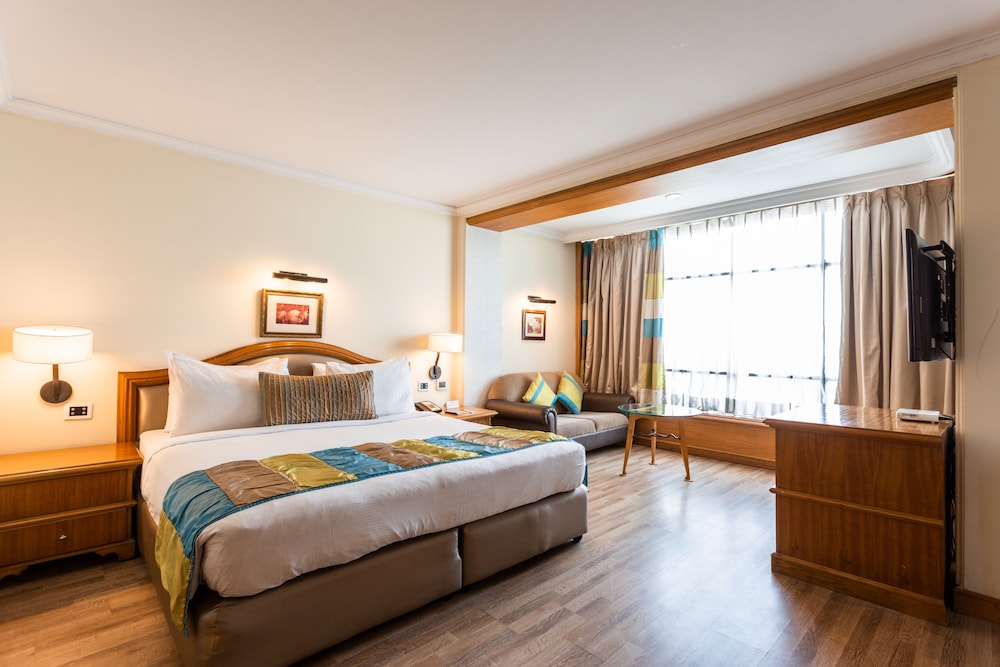 The Maya Hotel 12/50
