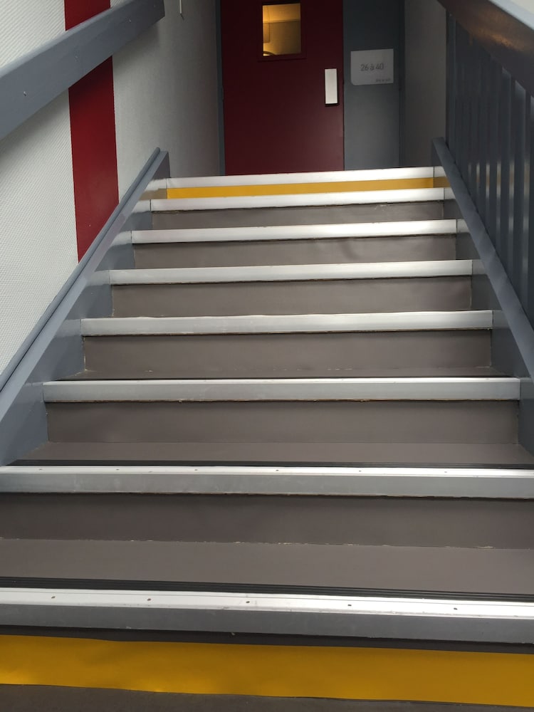 B Hotel Troyes Aeroport 24/50