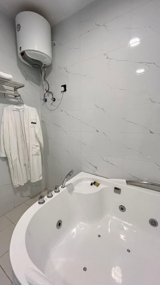 قمم بارك 4(Qimam Park Hotel 4) 48/54