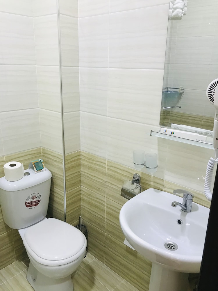 Wantong Hotel 27/29