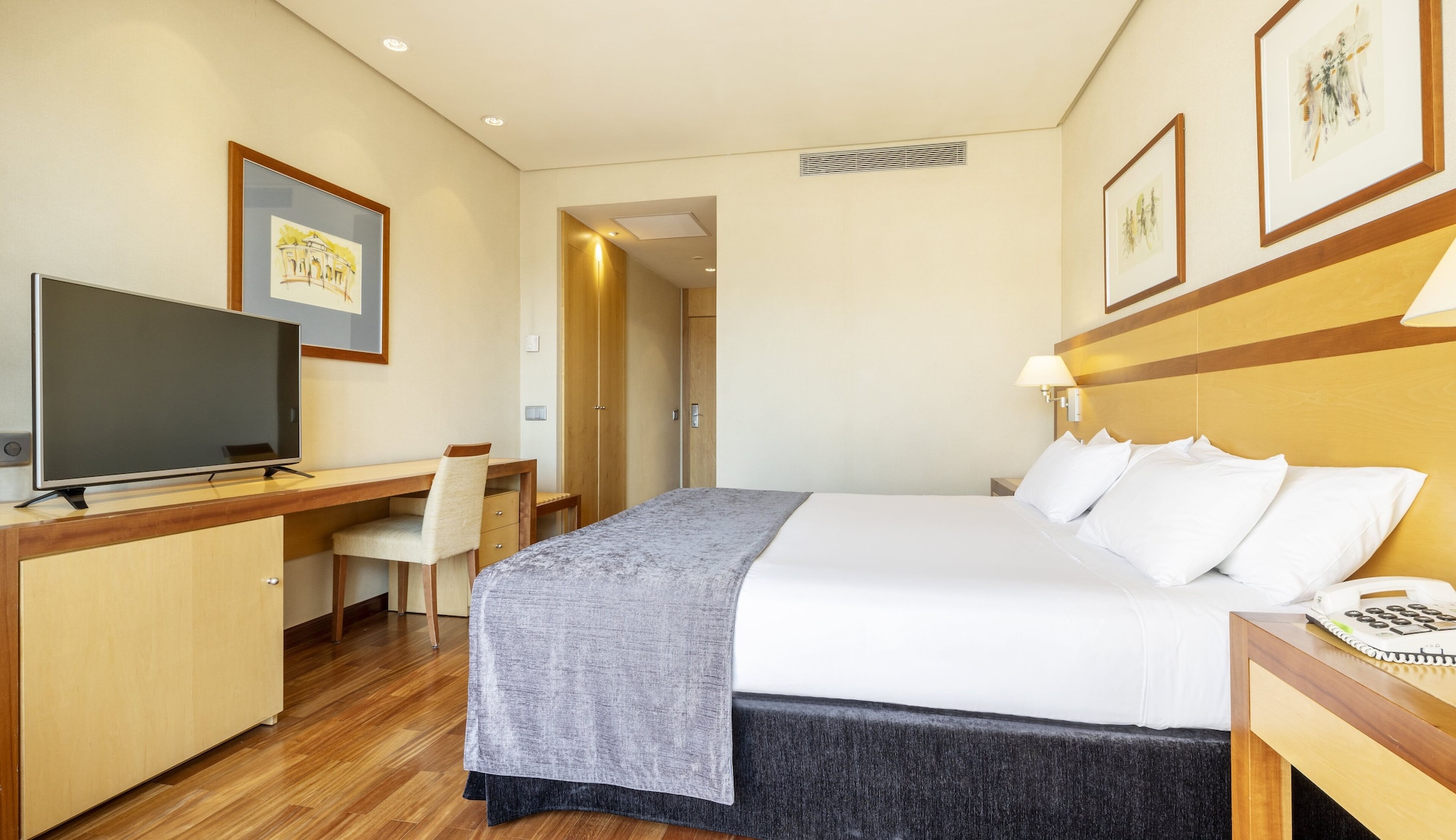 GRAND, KING BED, TERRACE