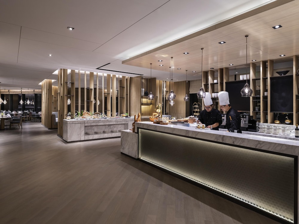 Grand Mercure Shanghai Lingang 3/50