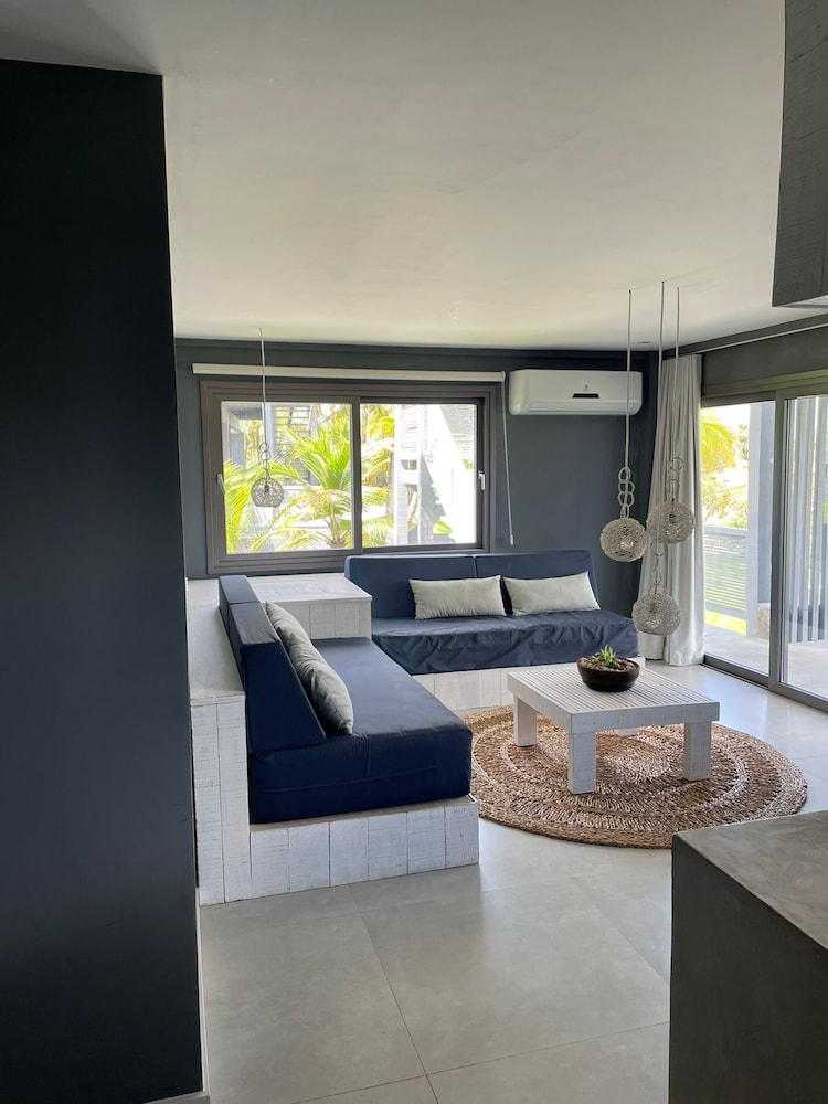 Club de Mar Condo Hotel 30/50