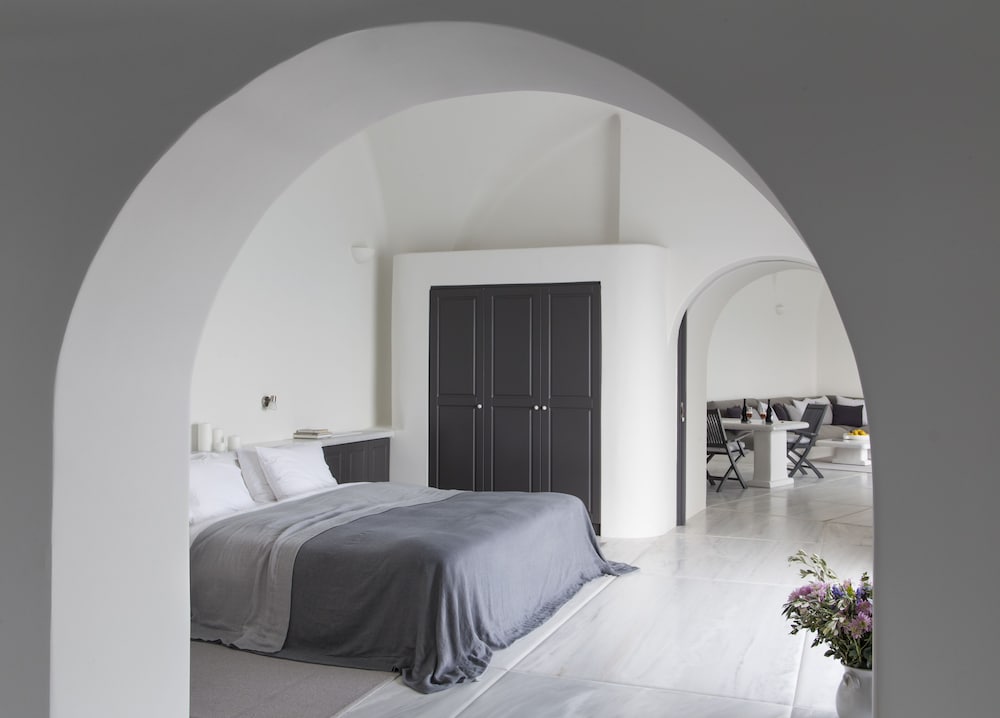 Perivolas Traditional Houses 8/69