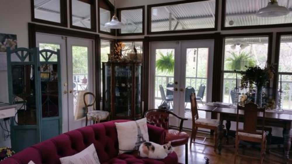 Fig Tree Manor 15/45