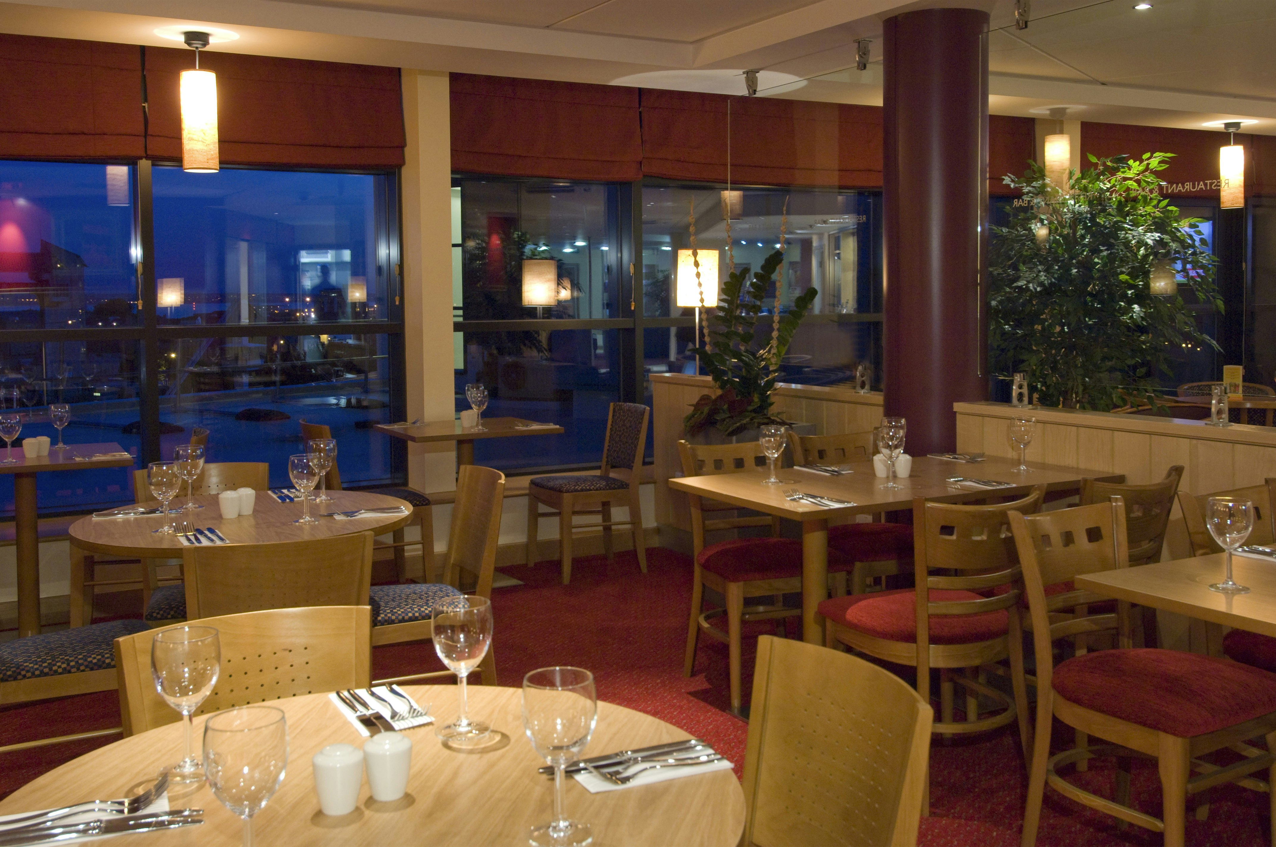 Premier Inn Hull City Centre 43/57