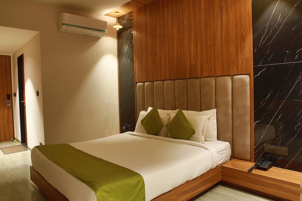 Hotel Rock Regency 20/55