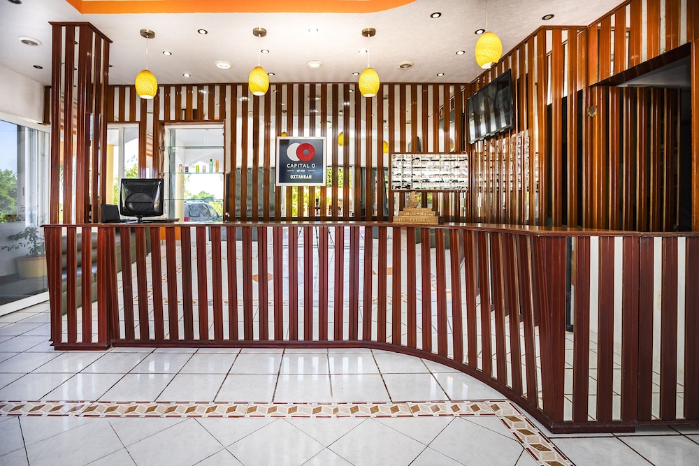 Lobby at Capital O Oxtankah Chetumal Bay, CHETUMAL