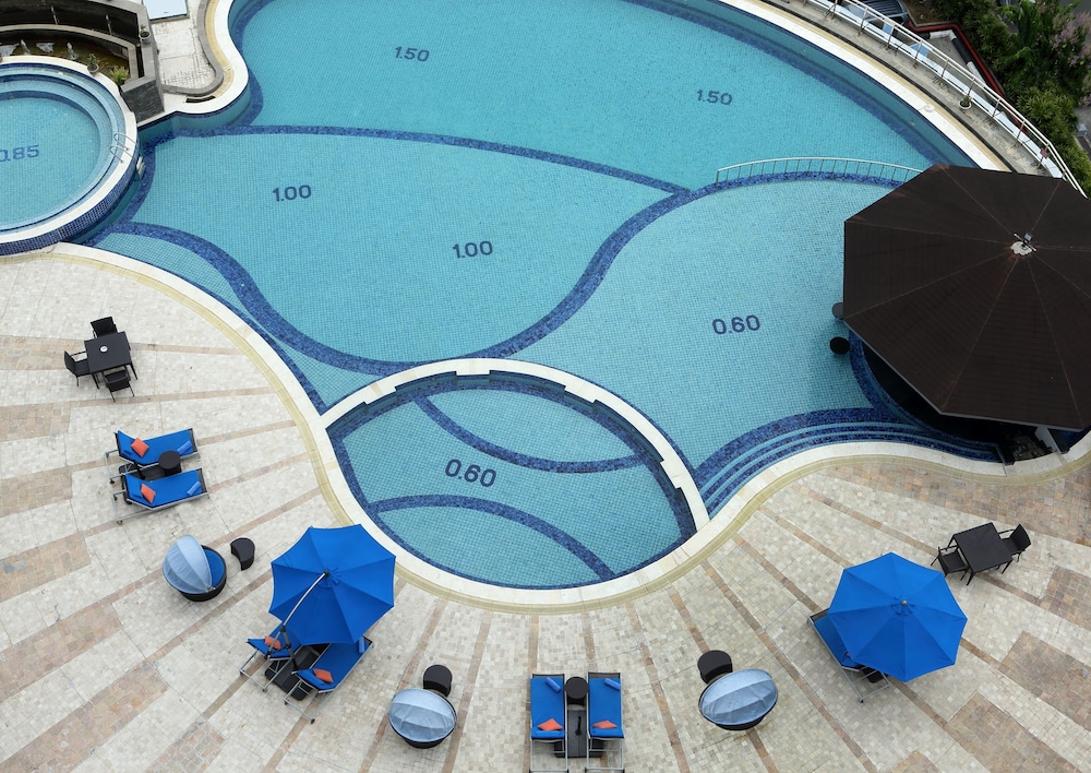 IBIS BALIKPAPAN 41/66