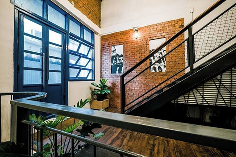 Zeds Hostel Bangkok 13/66