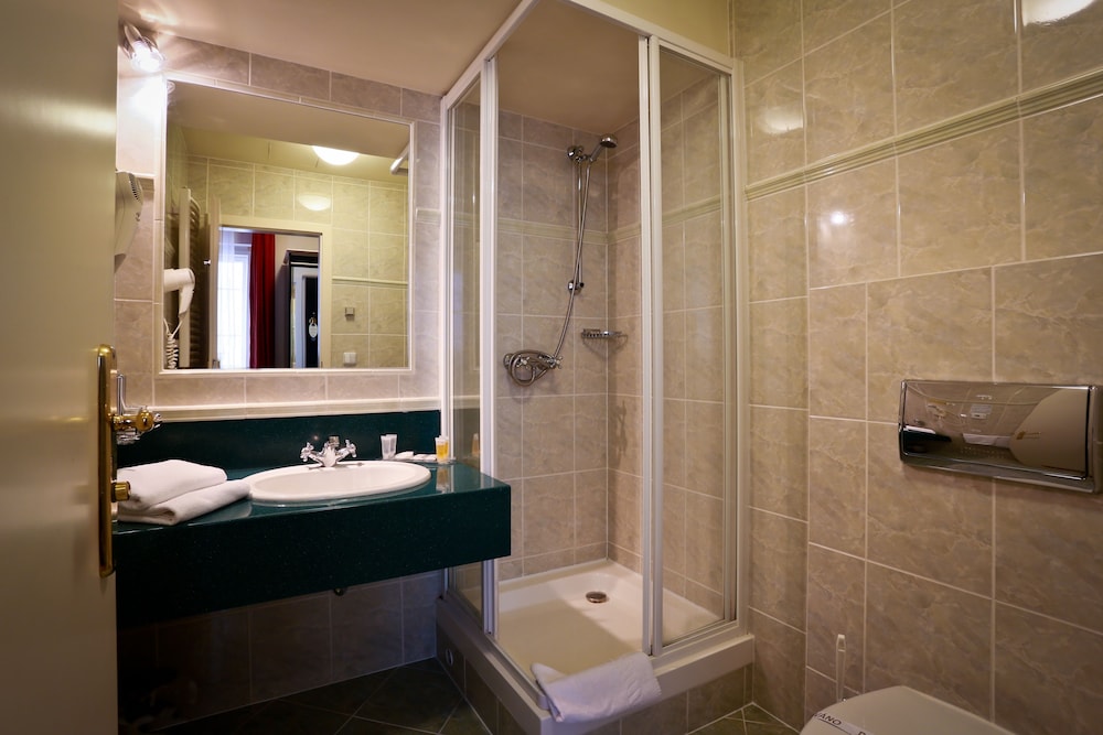 Elysee Hotel Prague 11/66