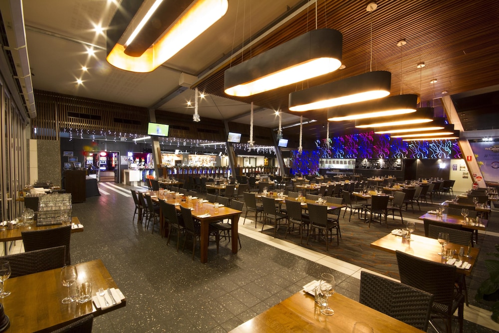 CALAMVALE HOTEL SUITES AND CONFERENCE CENTRE 30/44