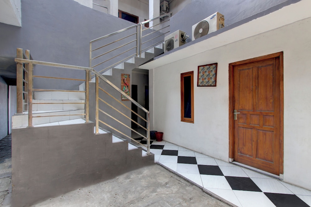 Hotel O Near Tugu Yogyakarta 1 formerly Crown Residence 29/31