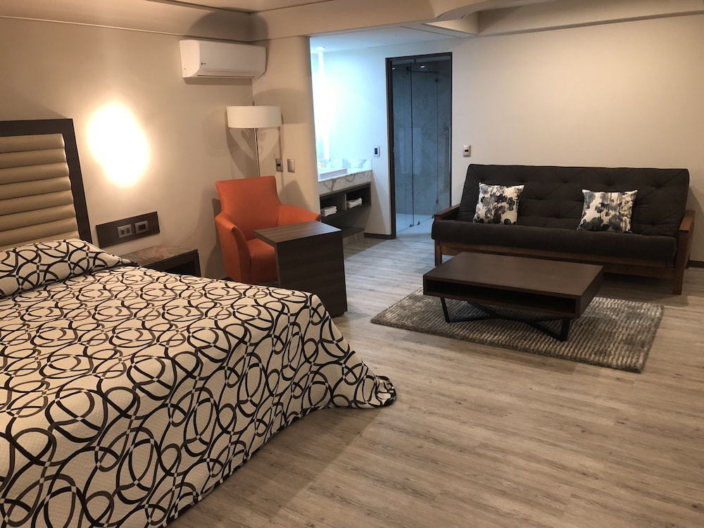 Econo Express Hotel 17/37