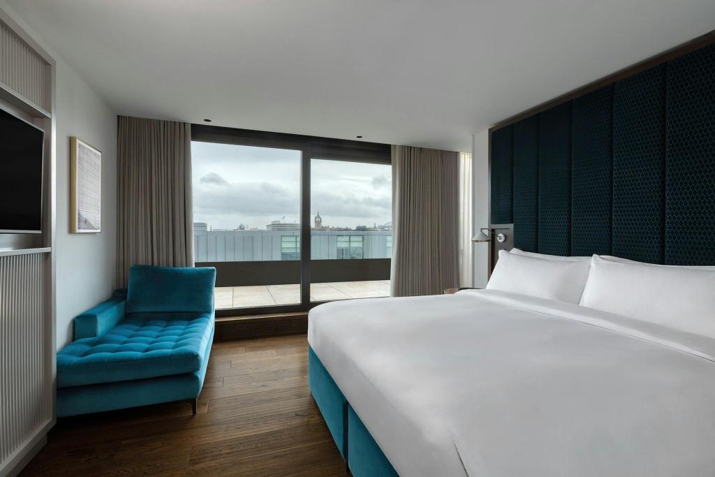 3 Bedrooms, Penthouse Suite, King Bed, 2 King Beds, City View