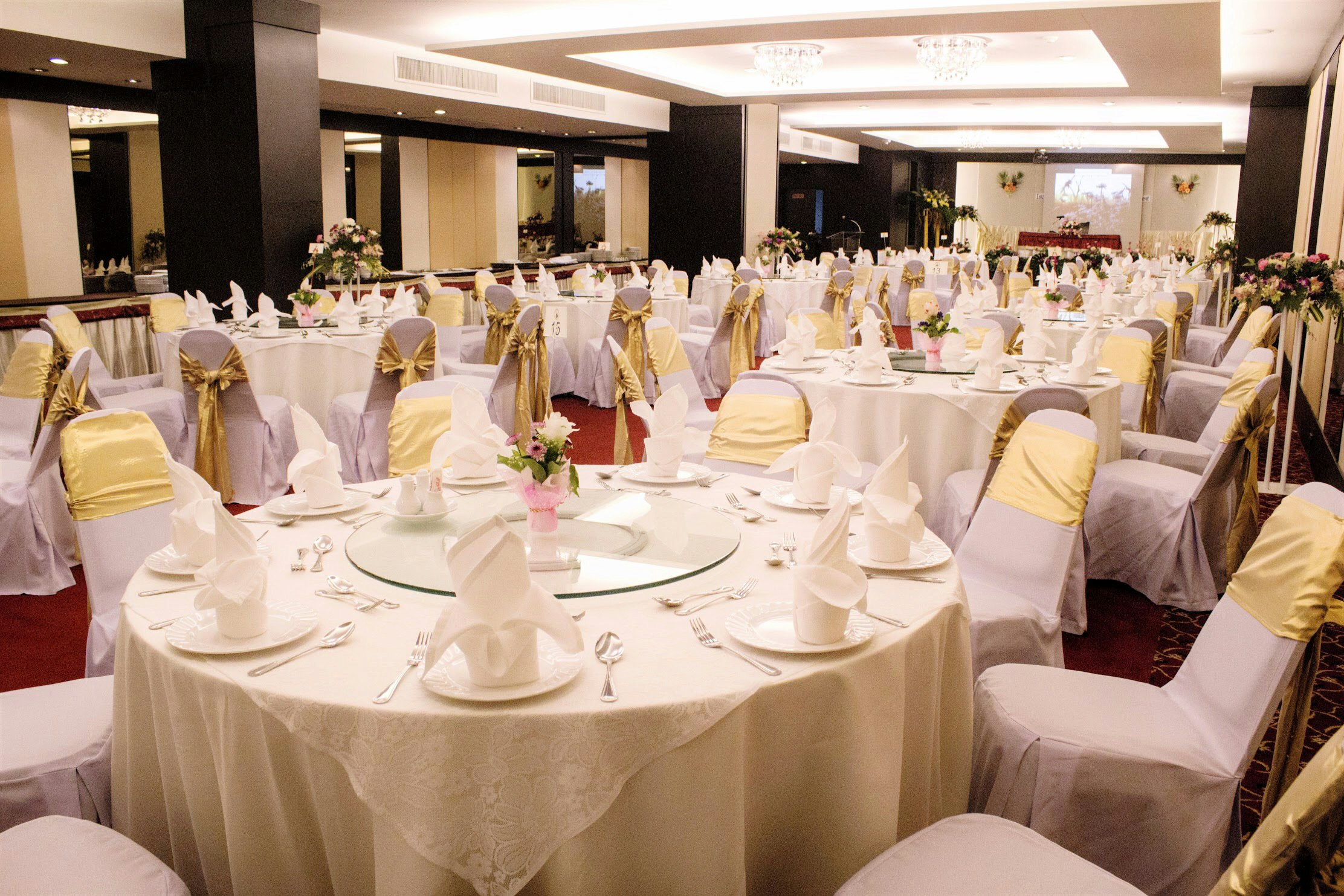 Nouvo City Hotel 6/10