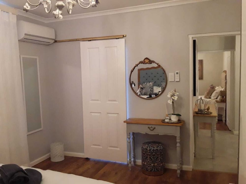 Dellville Country House & Cottages 5/50