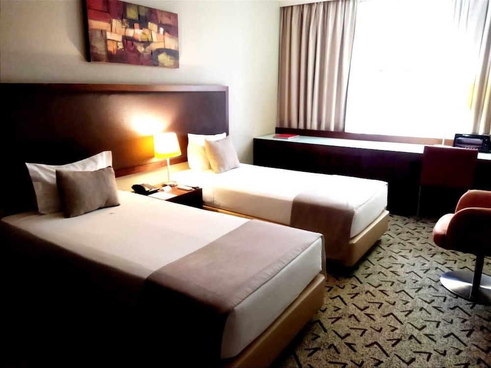 SKYNA HOTEL 8/45