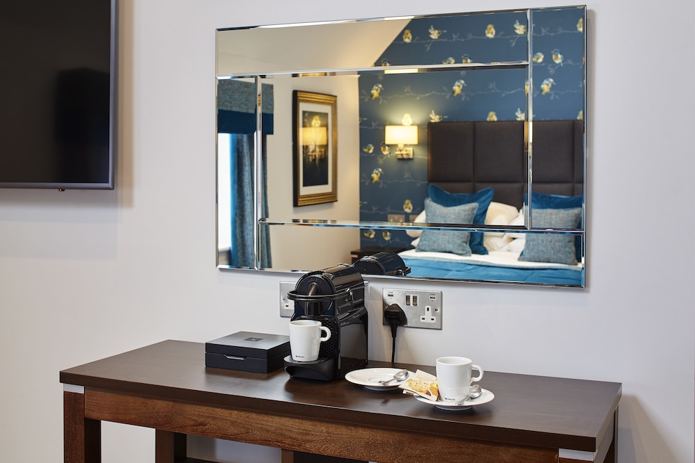 Mandolay Hotel Guildford 34/37