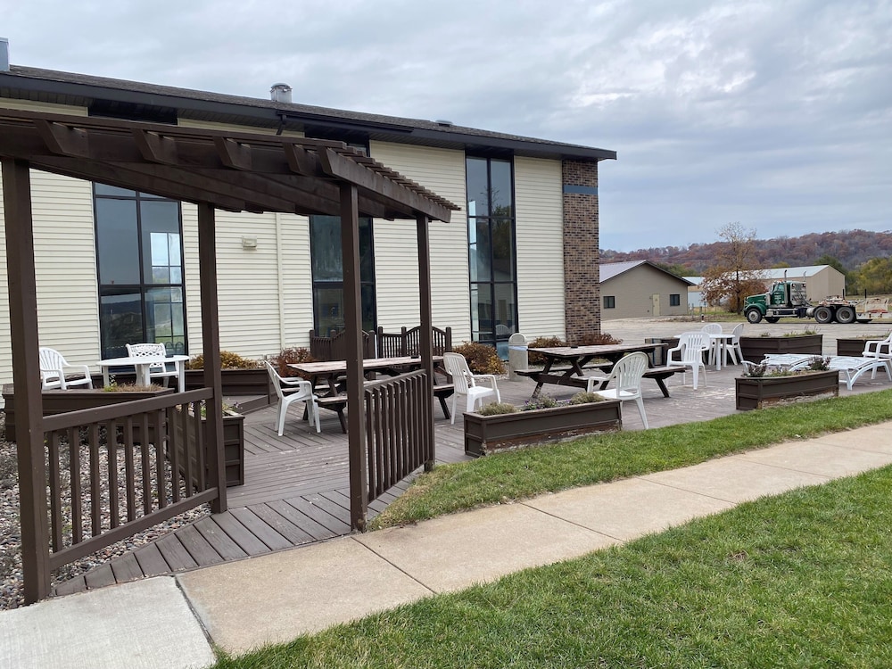 Americinn By Wyndham Prairie Du Chien 5/42