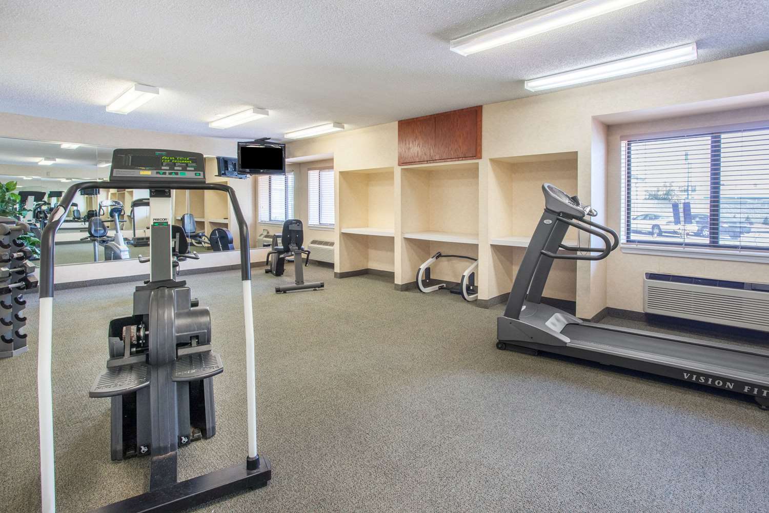Baymont By Wyndham Detroit/Roseville 15/23