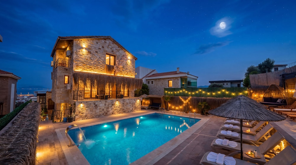 Stone House Yeni Foca 5/50