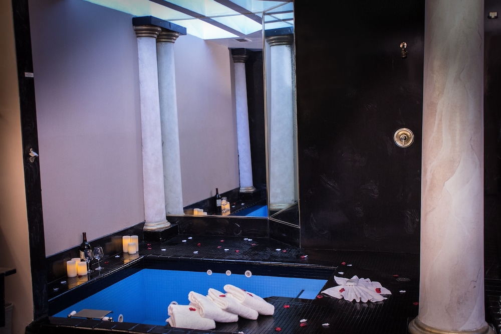 Postmarc Hotel And Spa Suites 45/76