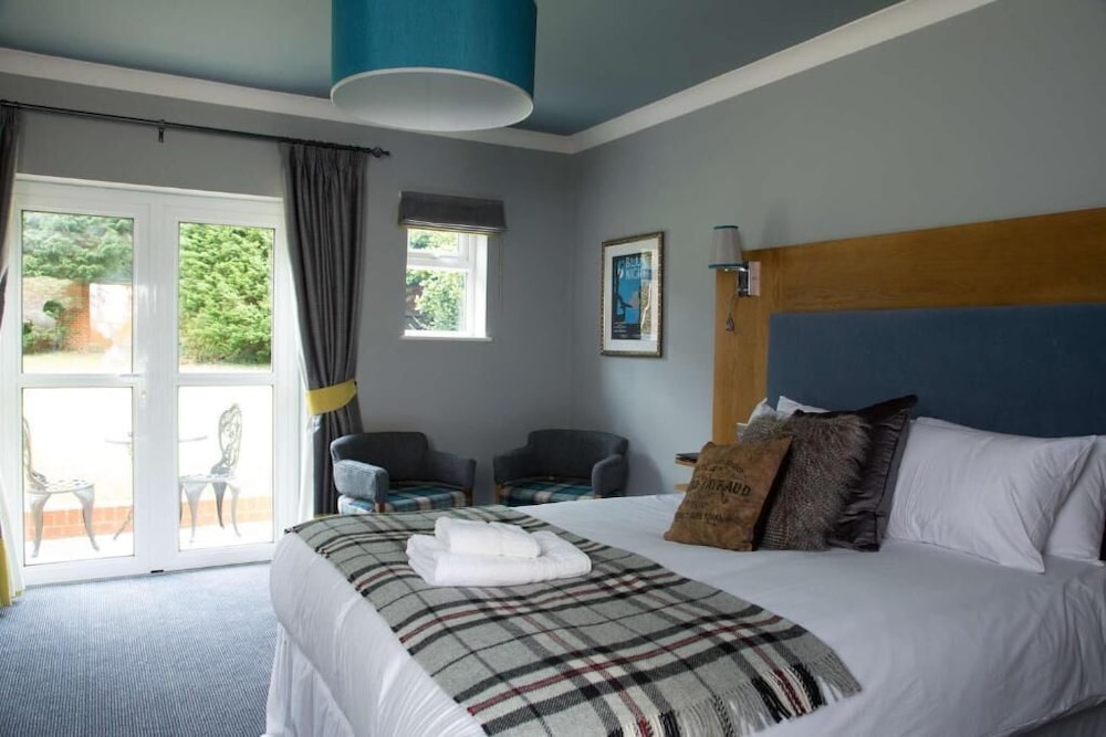 Worplesdon Place Hotel 20/70