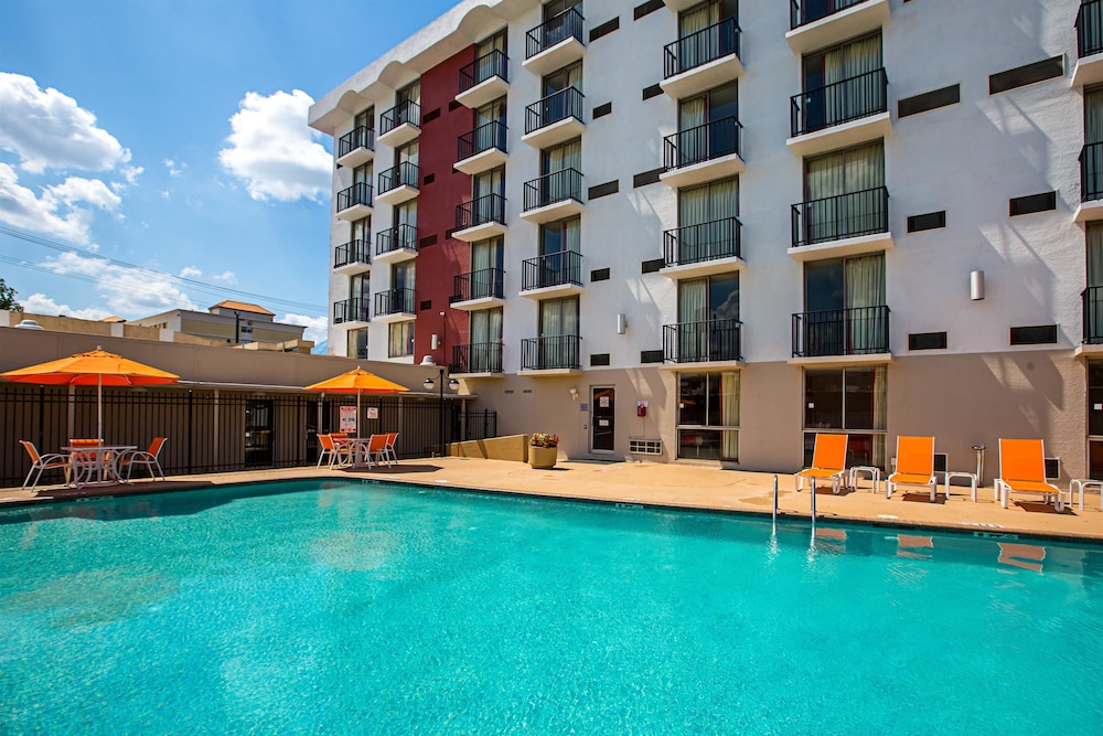 Motel6 Atlanta, GA - Atlanta Airport Virginia Ave 6/60