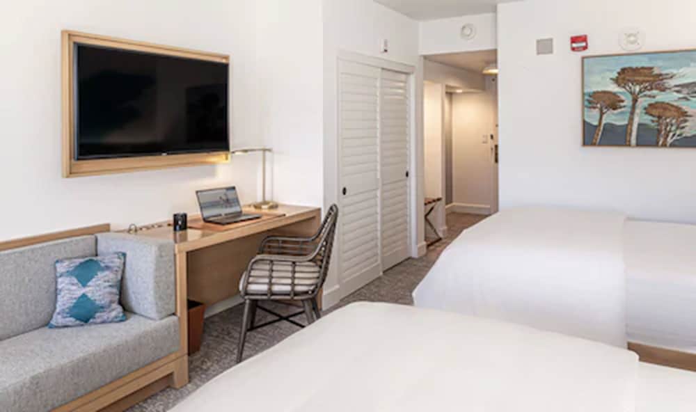 Portola Hotel Spa At Monterey Bay 12/44