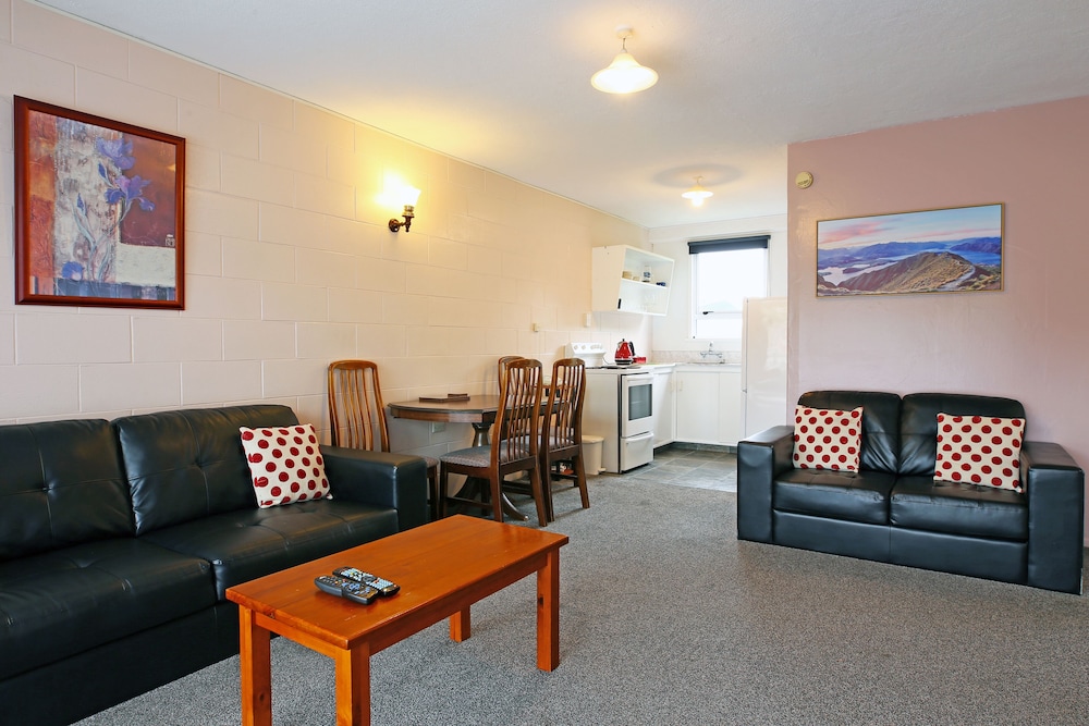 289 Midway Motel 49/60