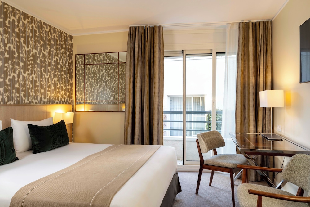 EXECUTIVE, DOUBLE BED