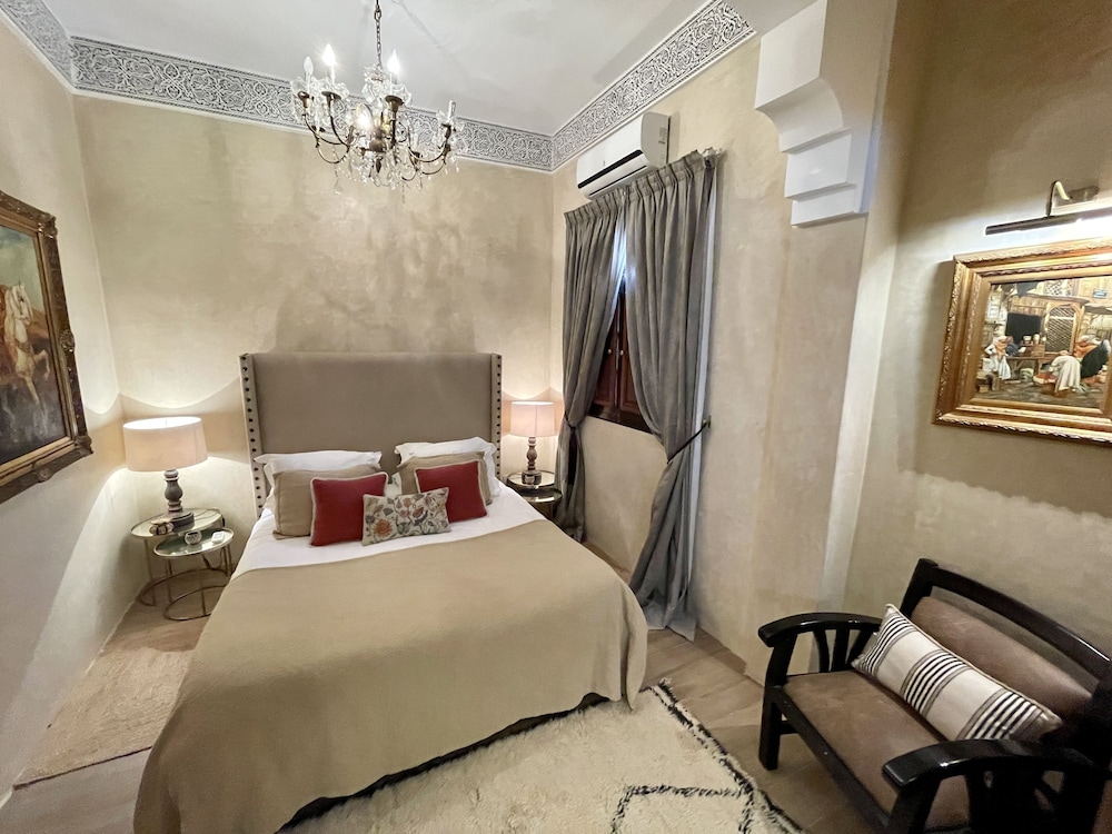 Riad Jona 10/74