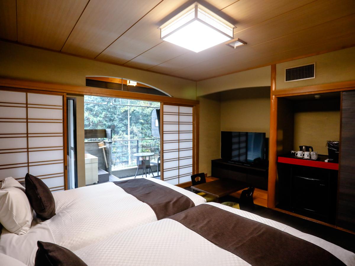 Japanese, Modern, Mountain View, Outdoor Bath, Terrace, Smoking