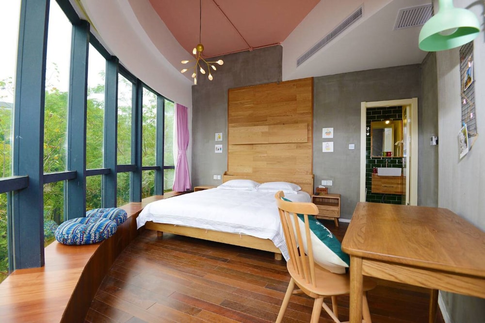 J Trip Youth Hostel 21/37