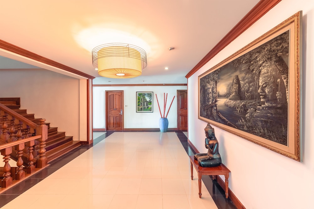 Royal Crown Hotel & Spa 53/70