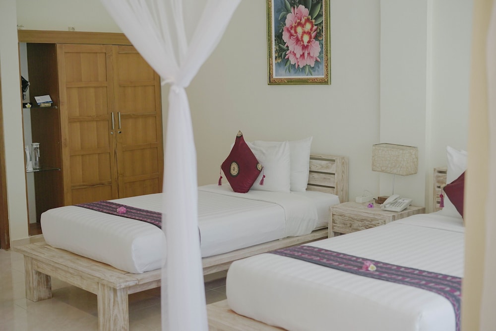 Puri Sari Beach Hotel 11/50
