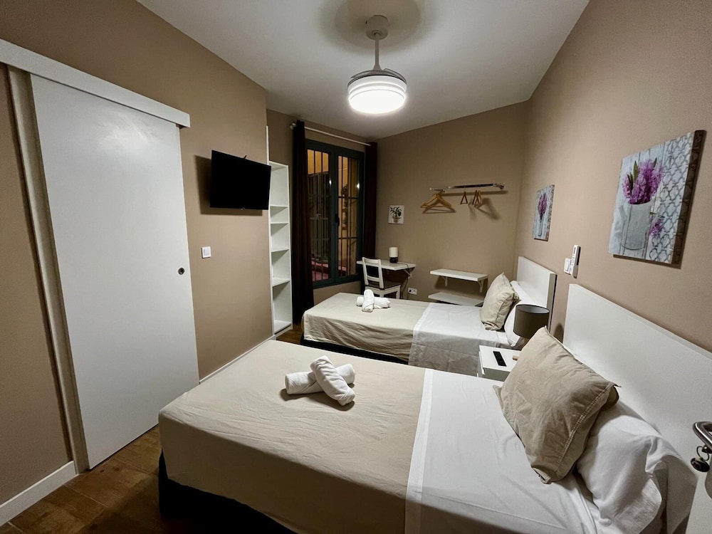 STANDARD, TWIN BEDS