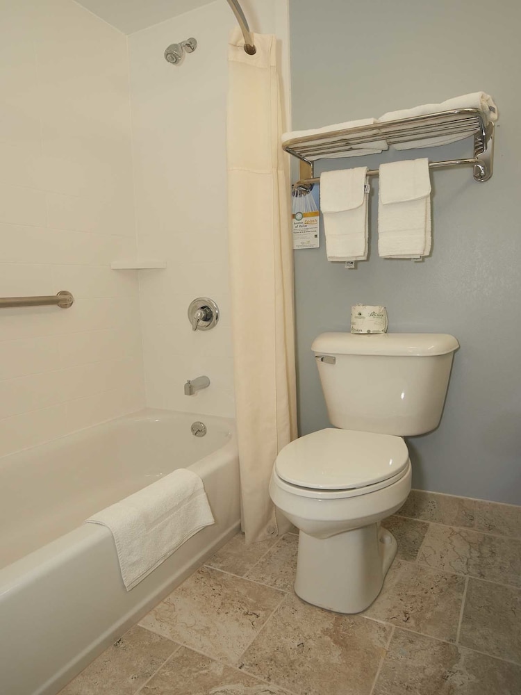 Quality Inn Bourne - Cape Cod 9/25