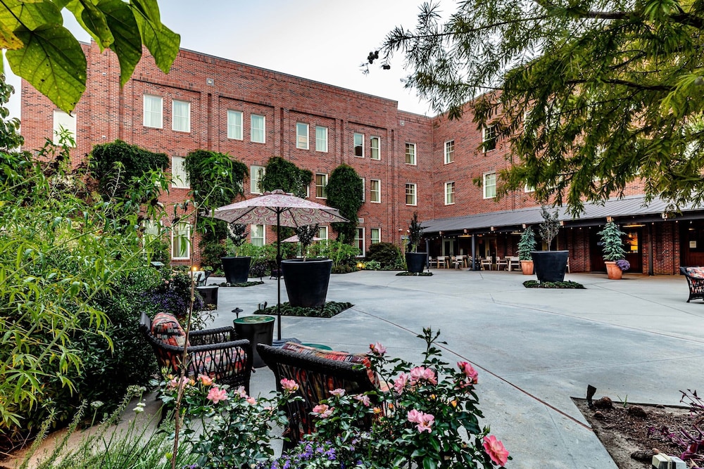 The Inn At The Crossroads in LAKE CITY - SC