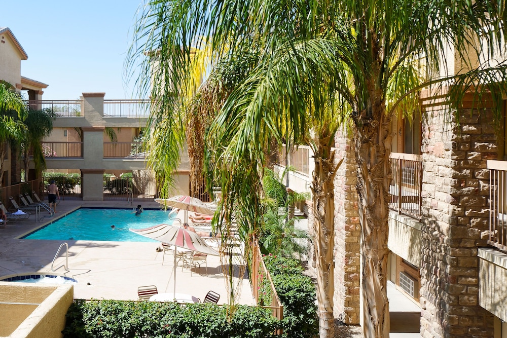 Siegel Suites Select Casa Grande 12/44