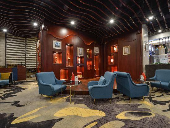 Sweetland Hotel 36/43