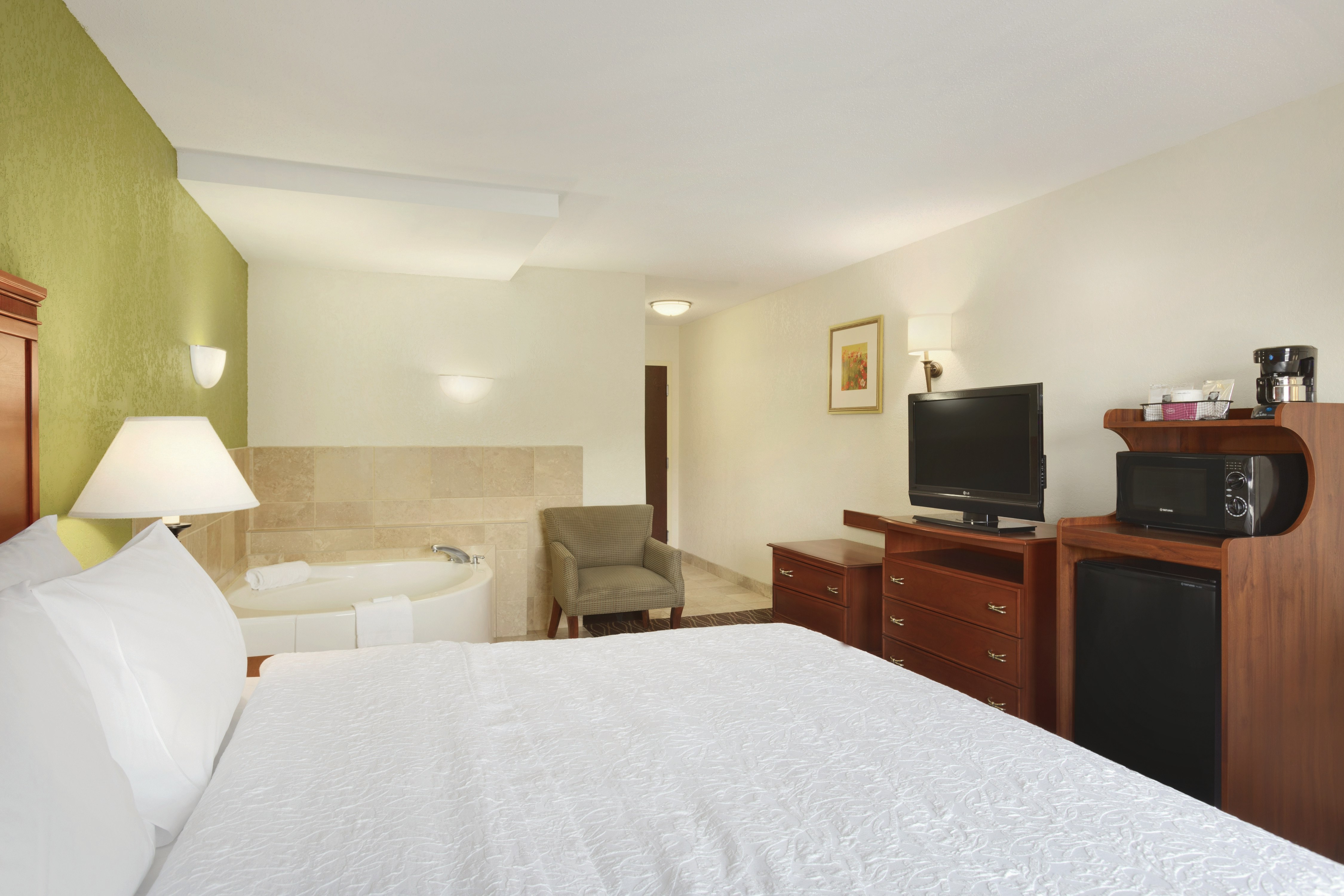 Hampton Inn & Suites Greenfield 9/29