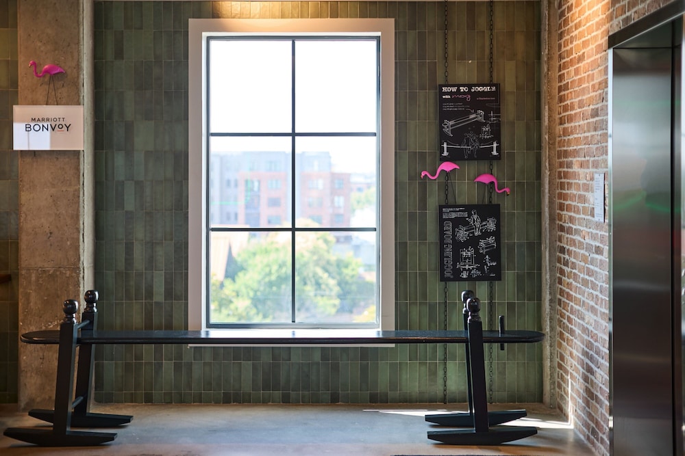 Moxy Charleston Downtown 20/42